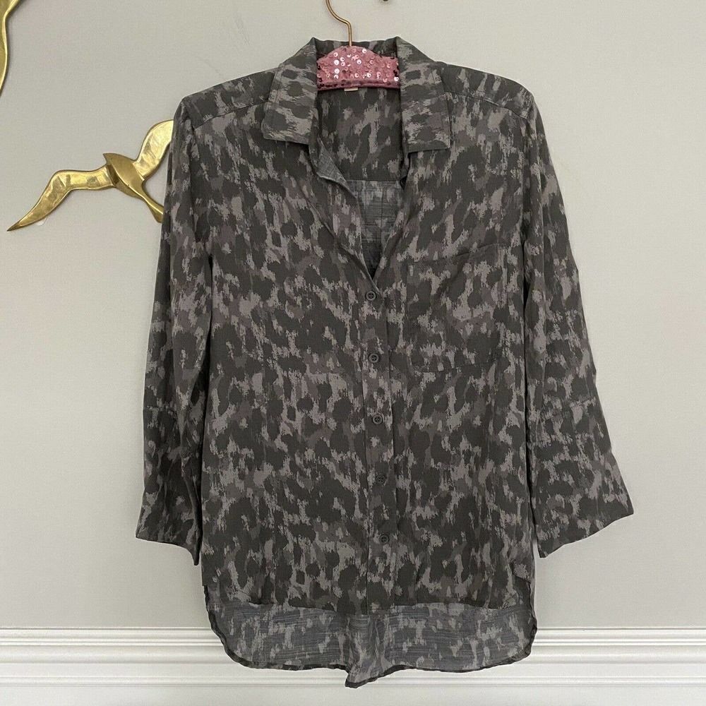 Cloth & Stone Panthera Button Down Top Animal Print Gray Size XS
